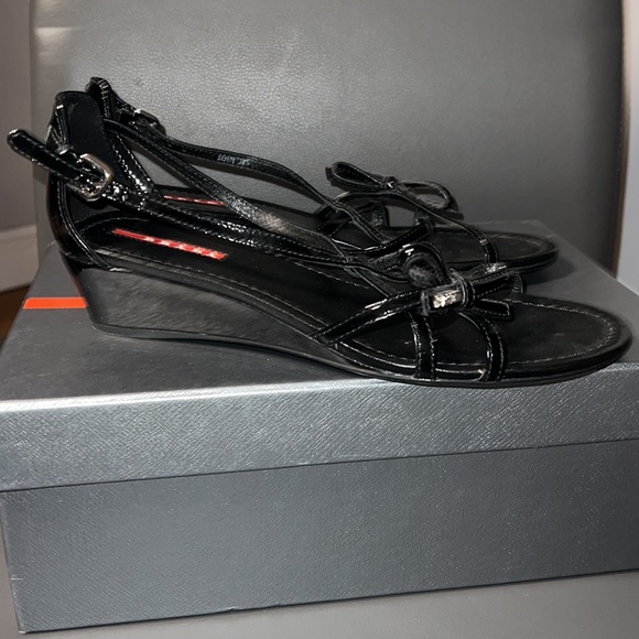 Prada Black Patent sandals - Picture 2 of 6